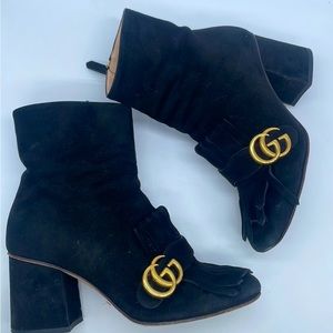 LIKE NEW BLACK GUCCI MARMONT SUEDE ANKLE BOOT